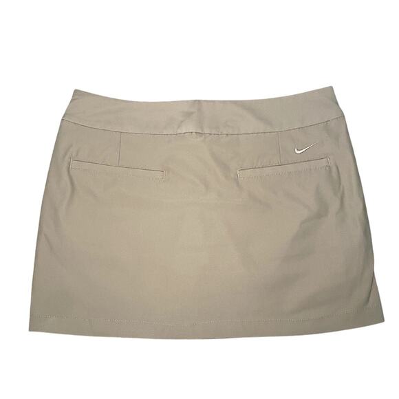 Beige Golf Skirt with Pockets and Built-In Shorts - size 6 - Picture 2 of 4